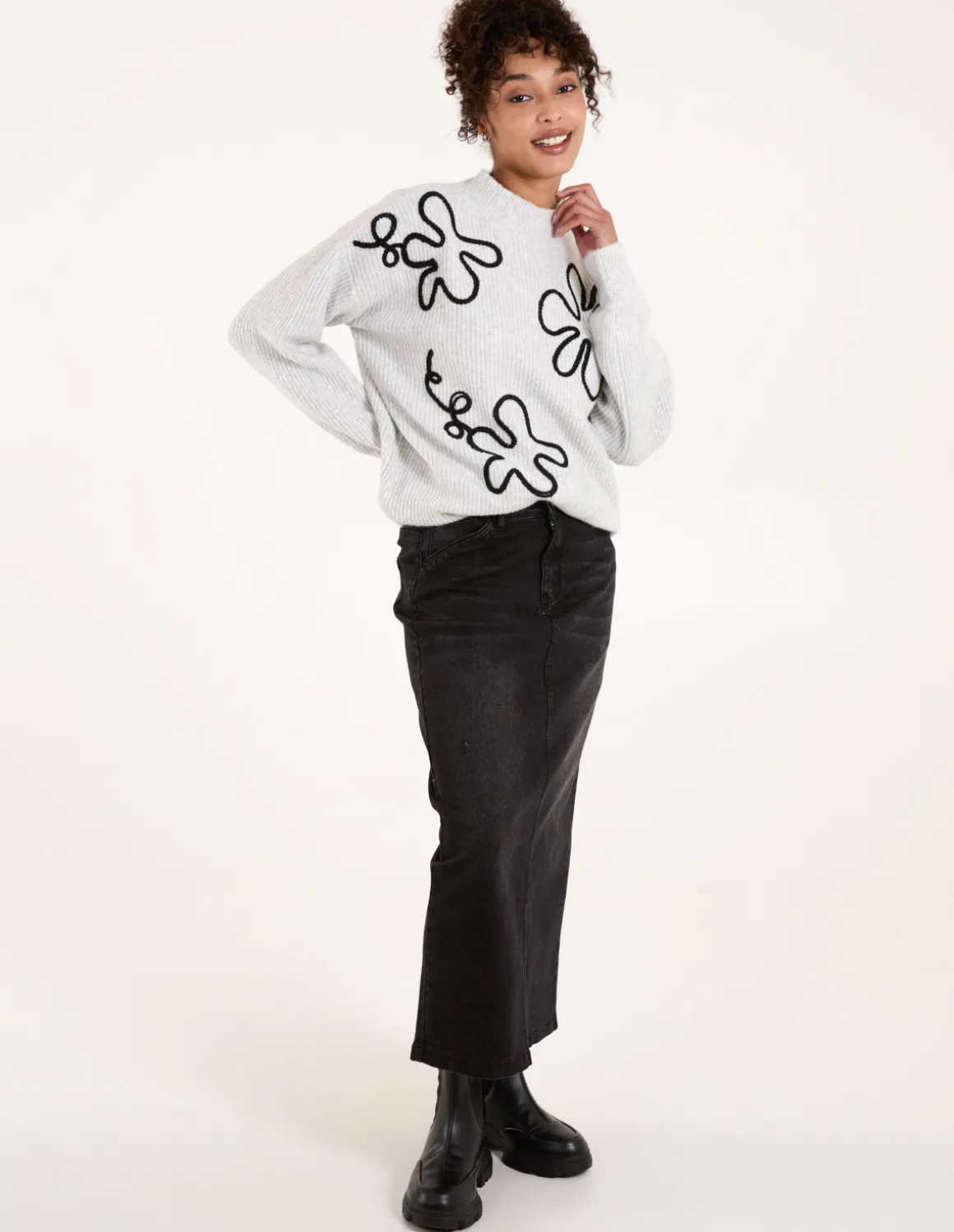 Abstract Flower Embroidery Jumper