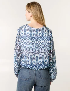 Abstract Printed V Neck Puffball Top