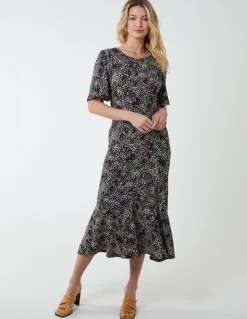 Angel Sleeve Tiered Midi Dress