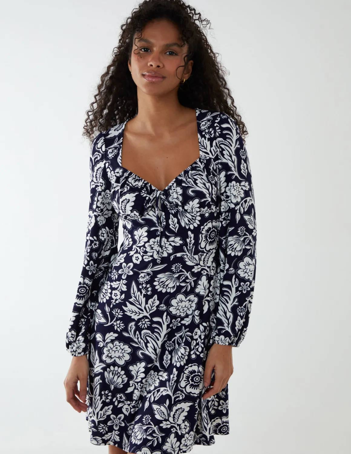 Elasticated Sweetheart Neck Mini Dress