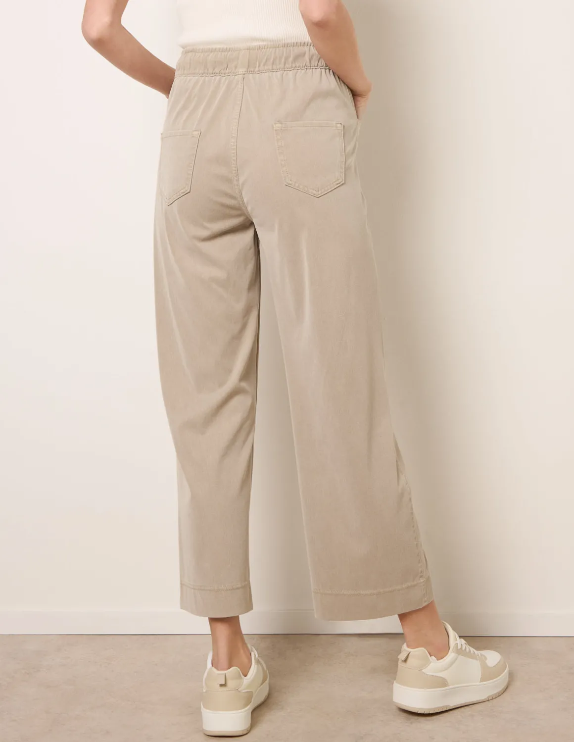Elasticated Waist Trouser With Drawstring