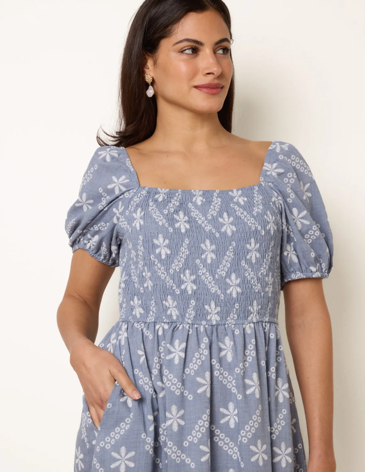 Embroidery Puff Sleeve Midi Dress
