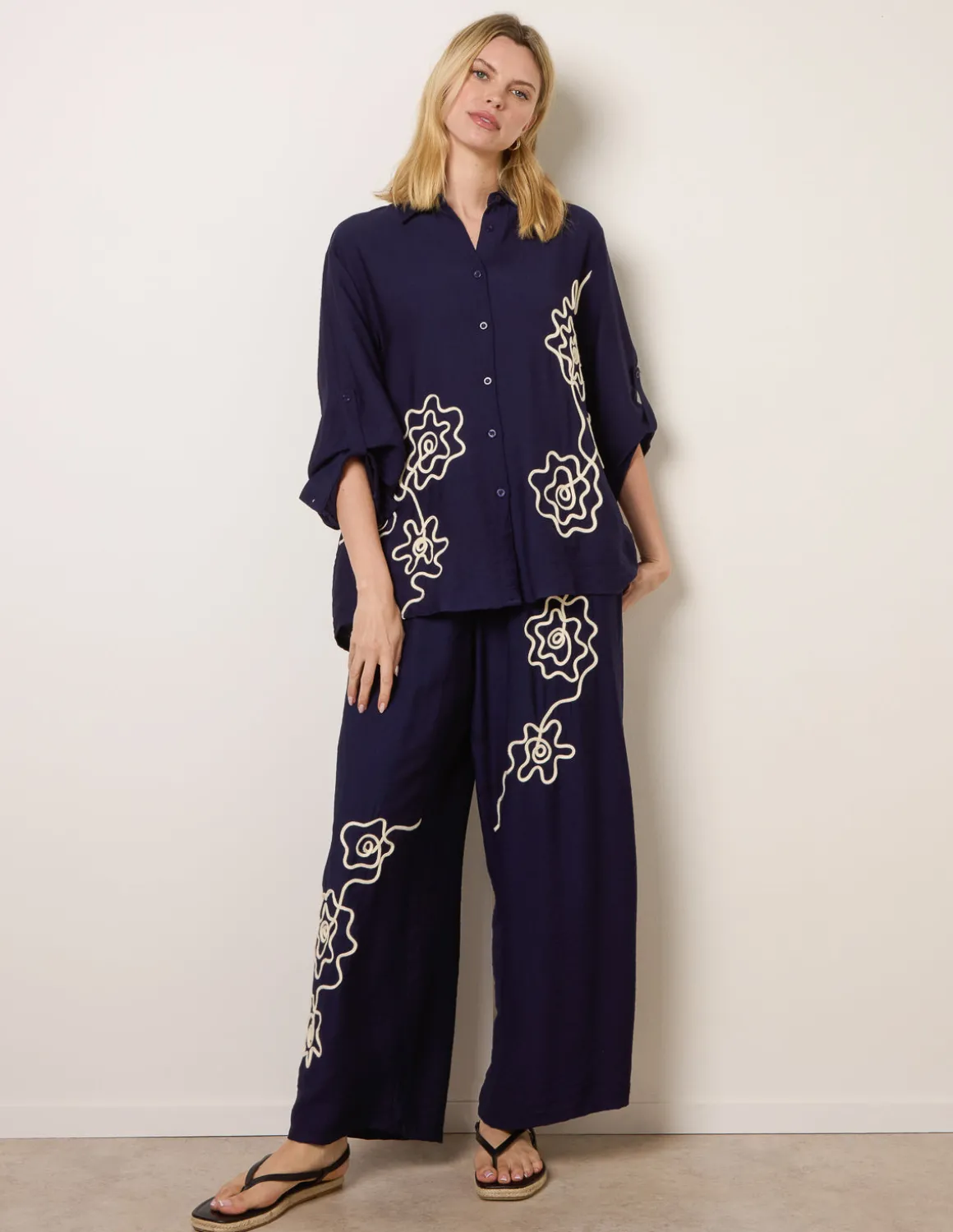 Floral Embroidery Trousers