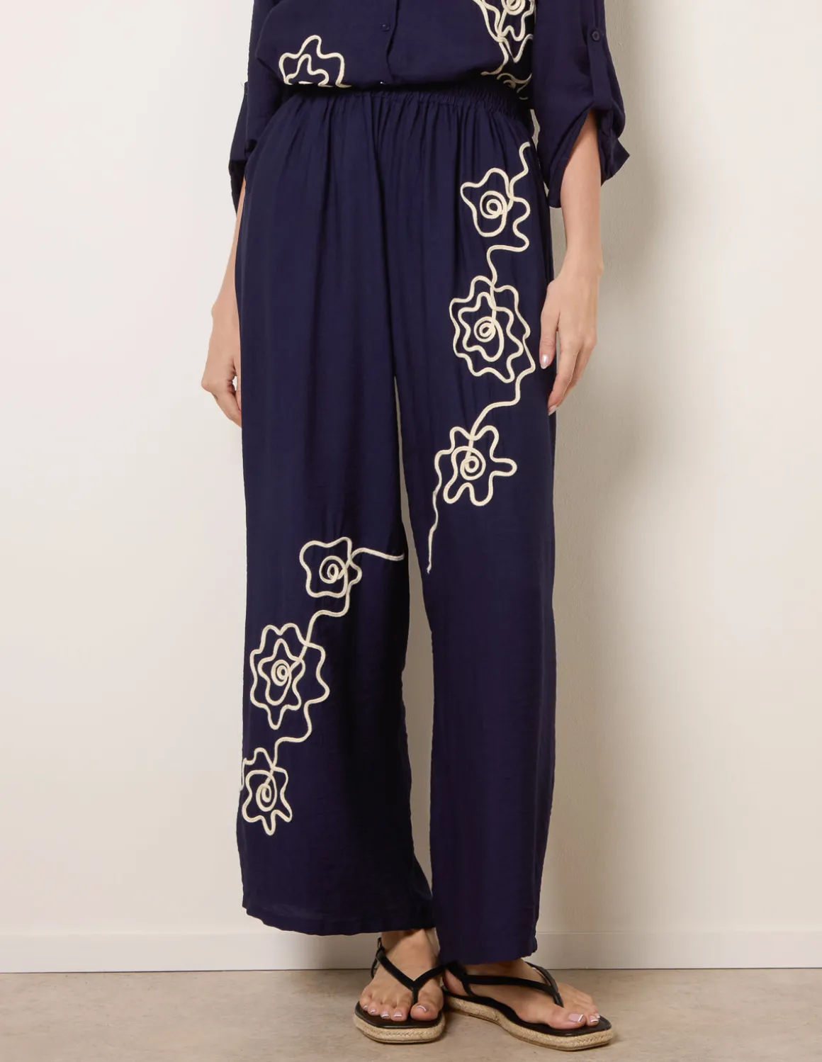 Floral Embroidery Trousers