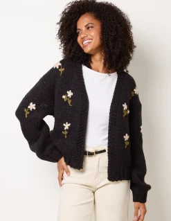 Flower Embroidery Detailed Cardigan