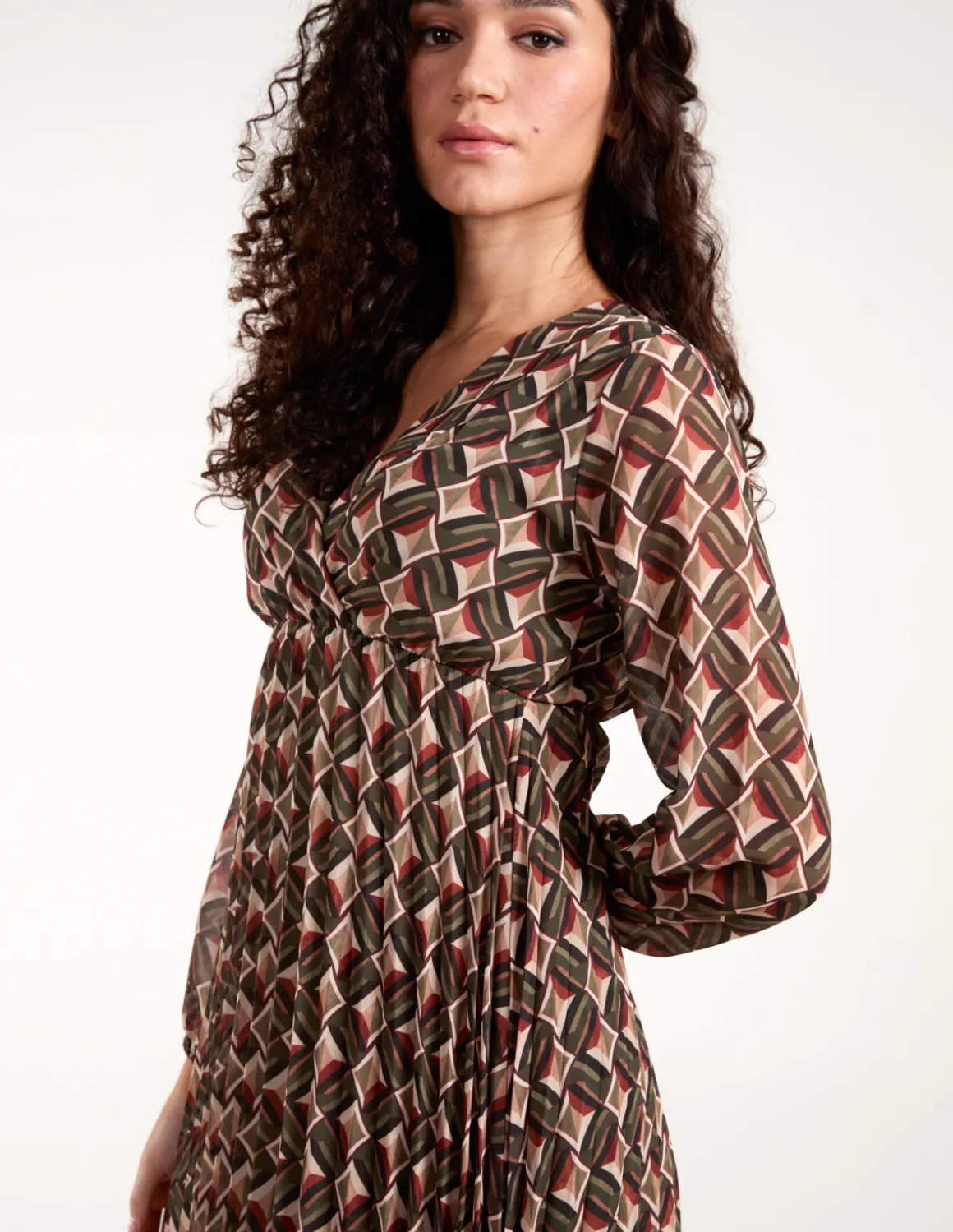 Geometric Print Wrap Front Pleated Dress