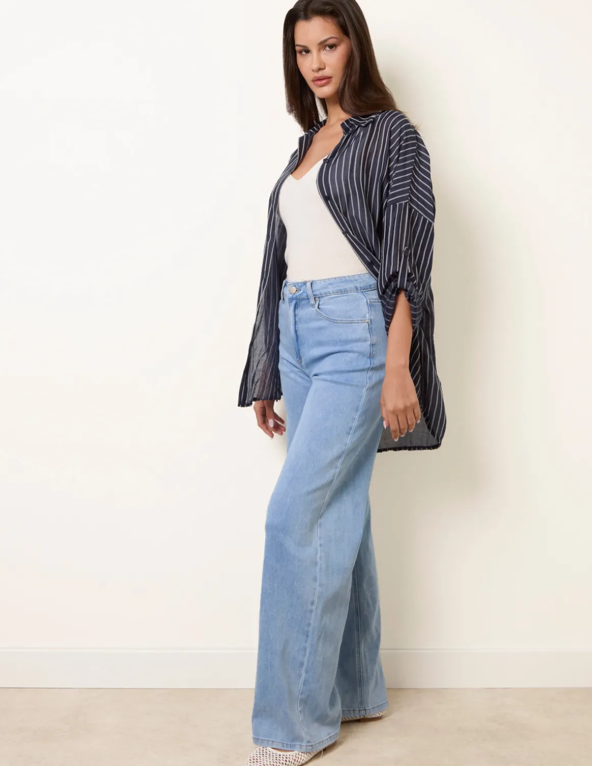 Light Weight Stretch Flared Jeans