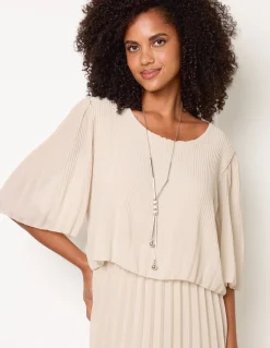 Pleated Short Sleeve Dress with Necklace