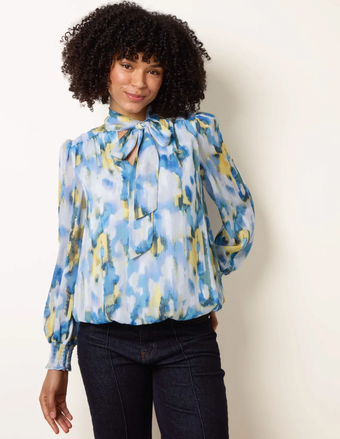 Pussybow Puffball Top