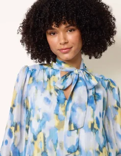 Pussybow Puffball Top