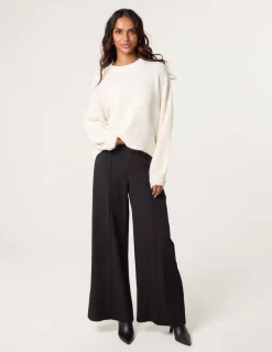 Round Neck Sequin Detailed Jumper