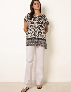 Round Neck Top With Abstract Print