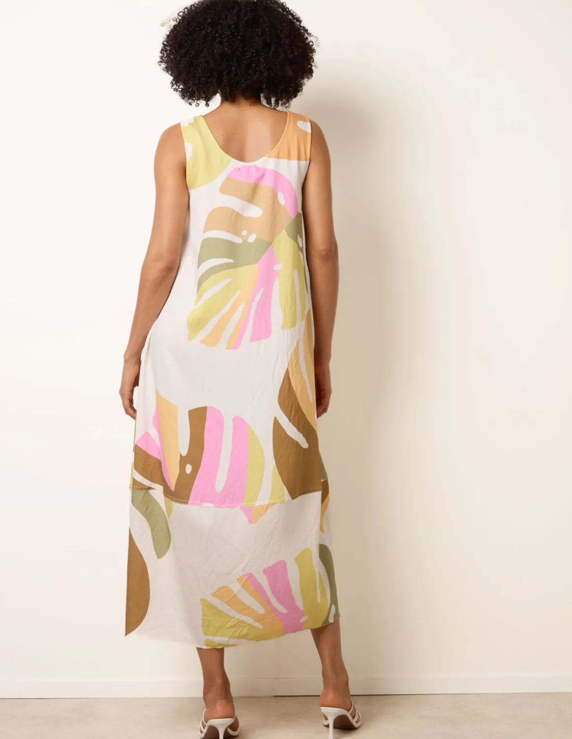 Scoop Neck Maxi Dress