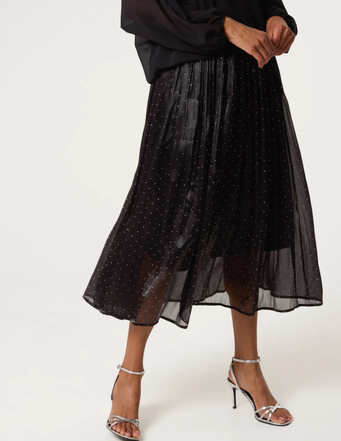 Shimmery Stud Detailed Tulle Skirt