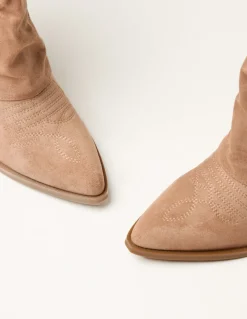Short Cape Cowboy Boots