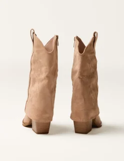 Short Cape Cowboy Boots