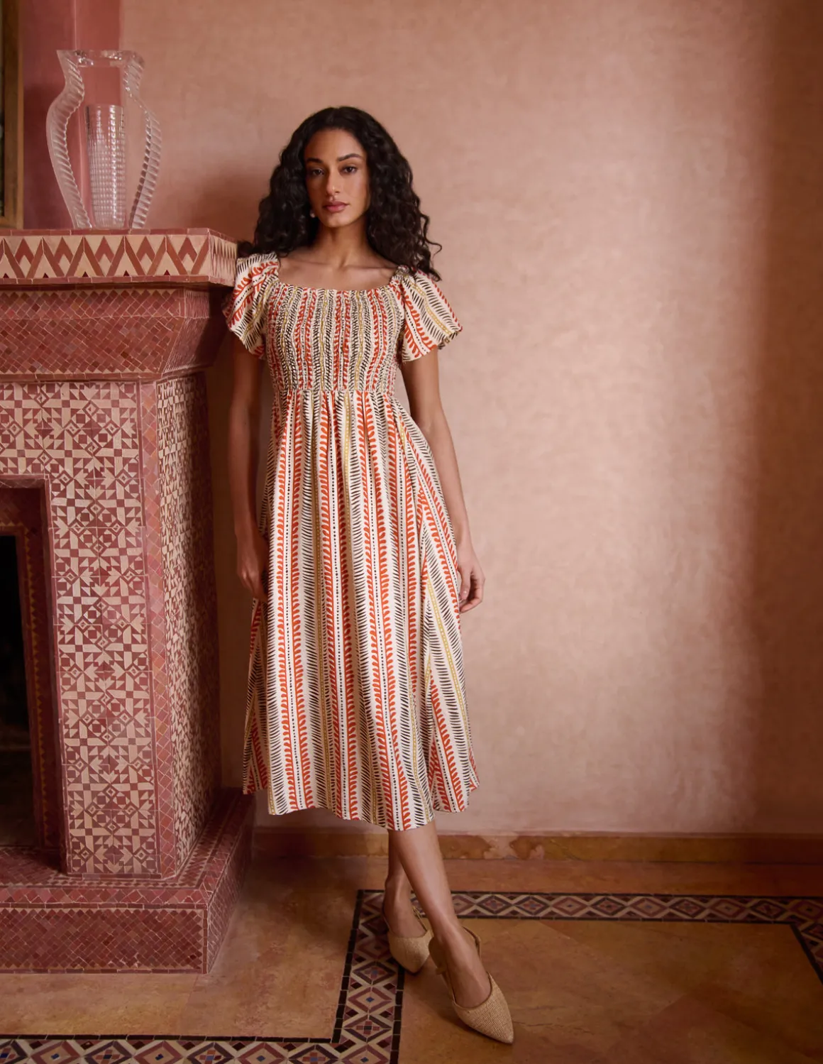 Short Sleeve Shirred Waist Abstract Print Dress