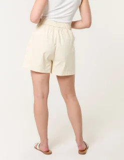 Shorts With Pleated Design