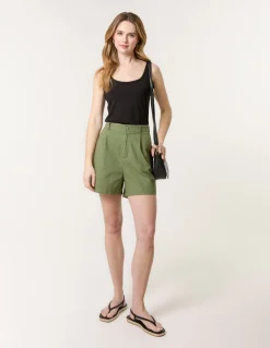 Shorts With Pleated Design