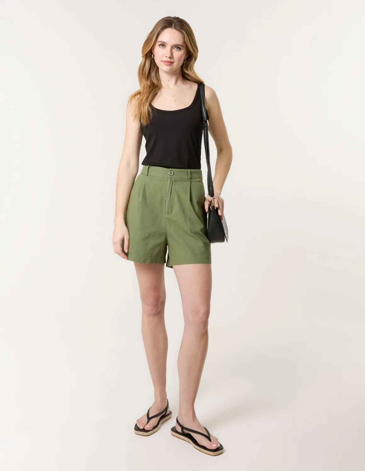 Shorts With Pleated Design