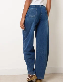 Top Stitch Barrel Leg Jeans
