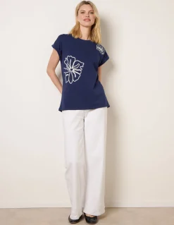 T-Shirt With Big Floral Embroidery