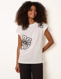 T-Shirt With Big Floral Embroidery