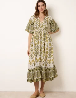 V Neck Border Print Dress