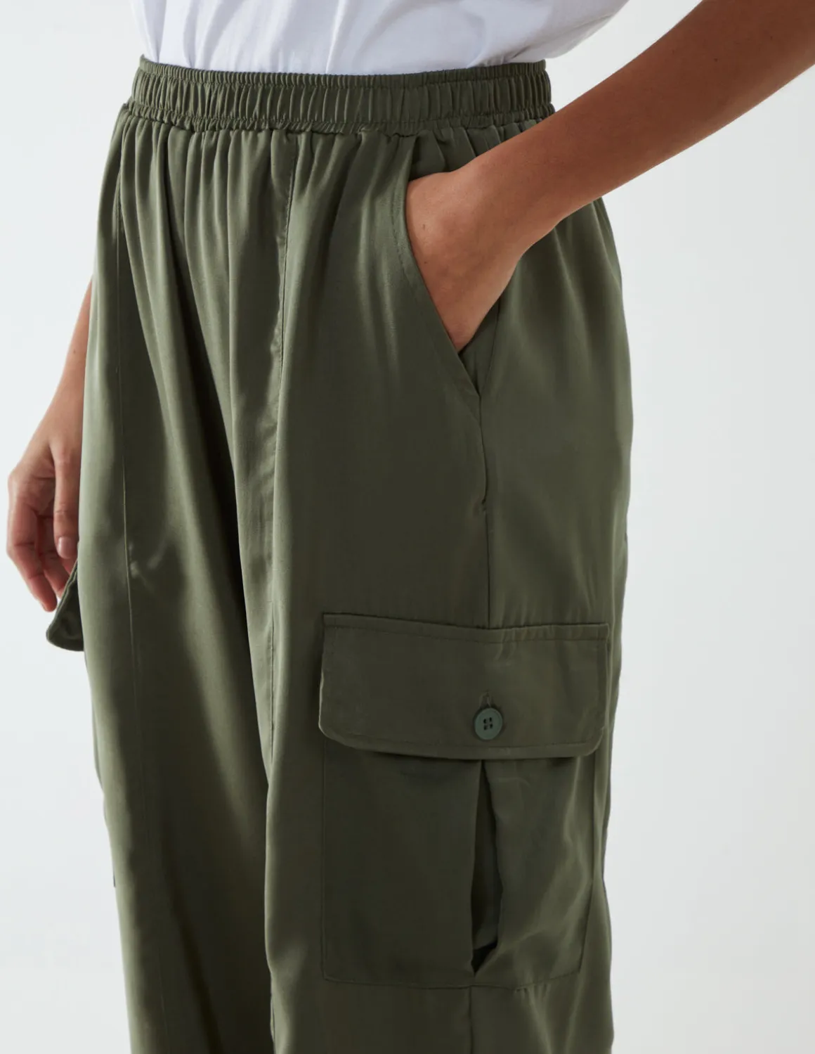 Wide Leg Cargo Trousers
